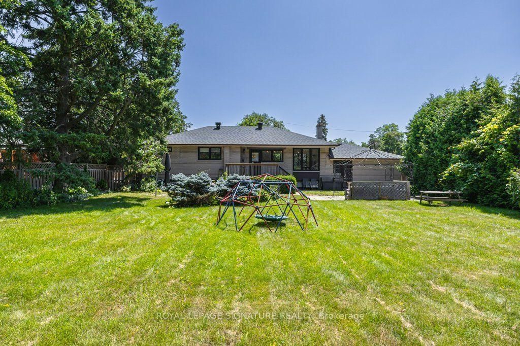 14 Bonacres Ave, Toronto — 40