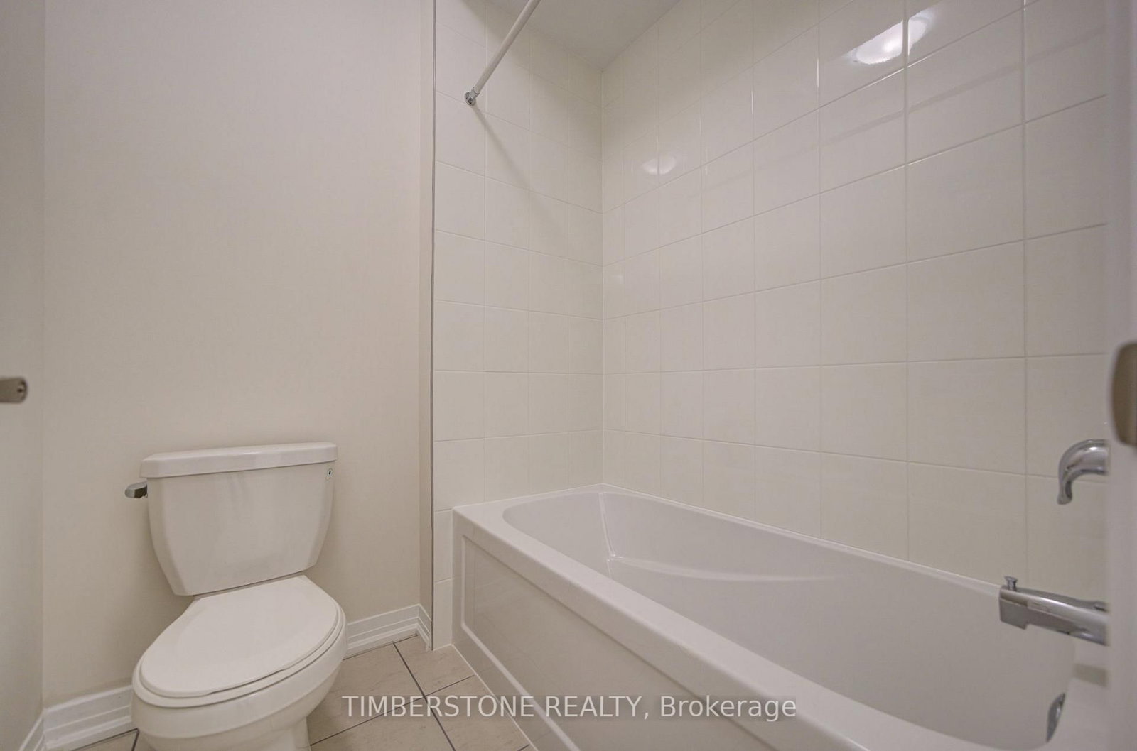 2907 Nakina St, Pickering — 32