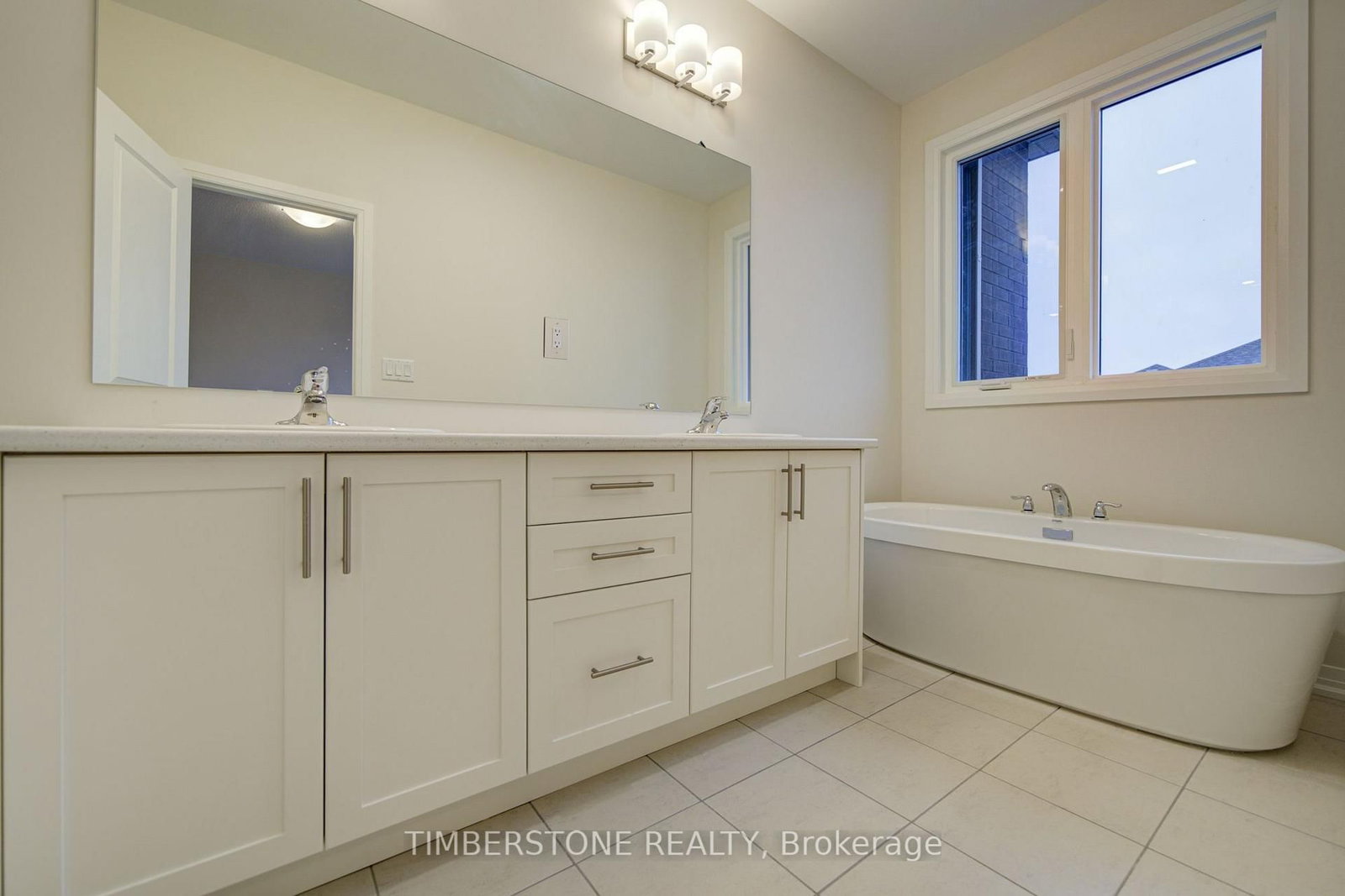2907 Nakina St, Pickering — 37