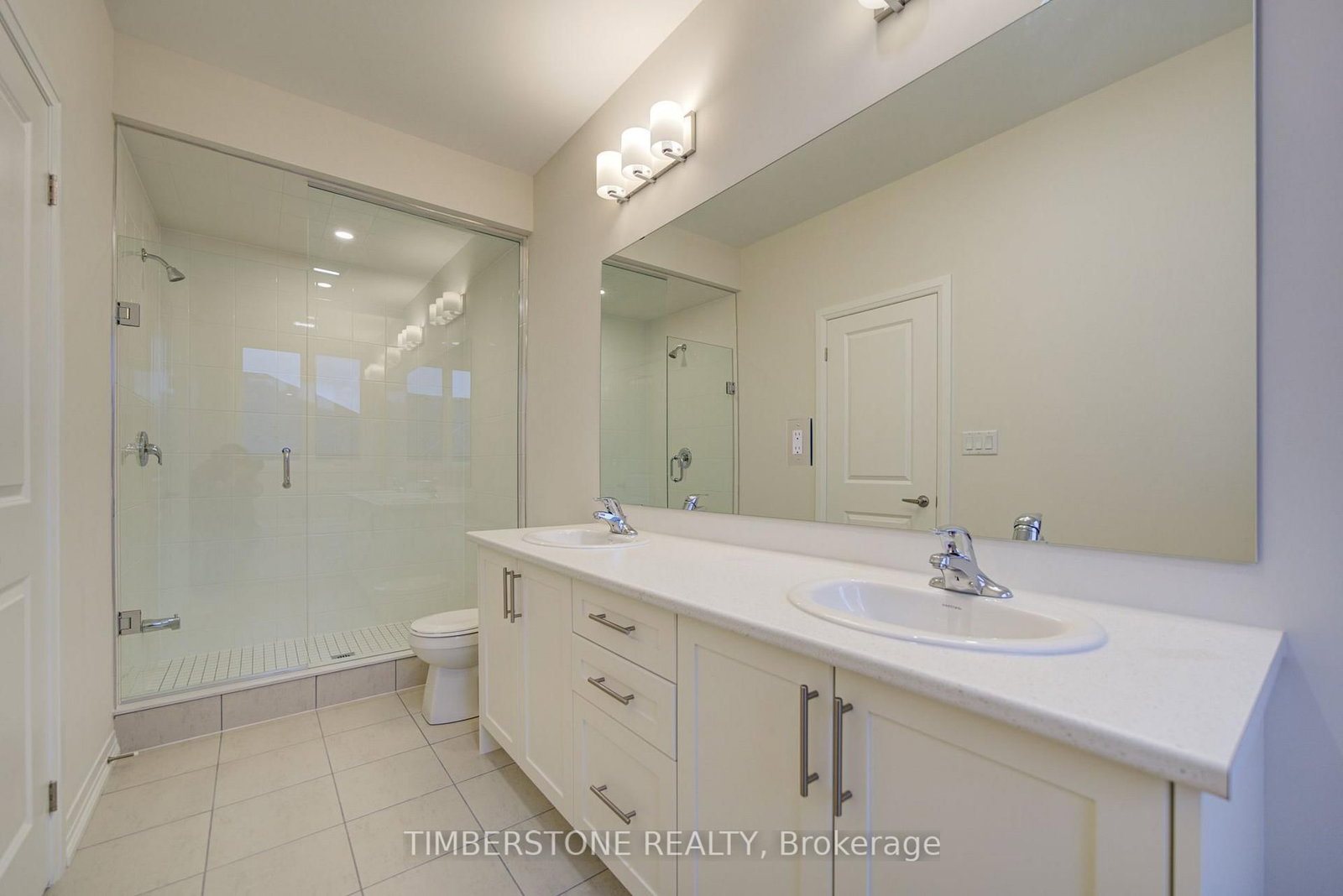 2907 Nakina St, Pickering — 39