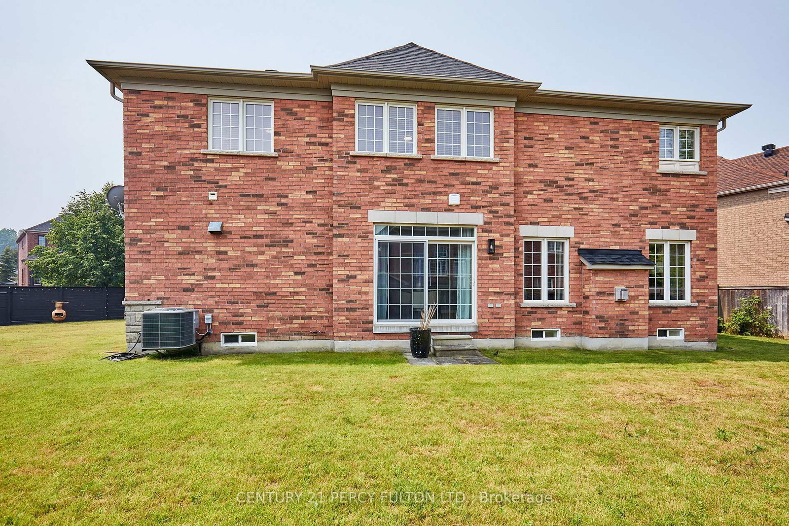 8 Mackeller Crt, Ajax — 46