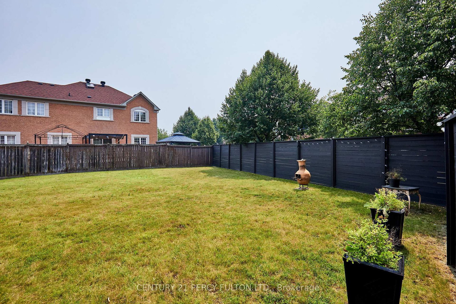 8 Mackeller Crt, Ajax — 48