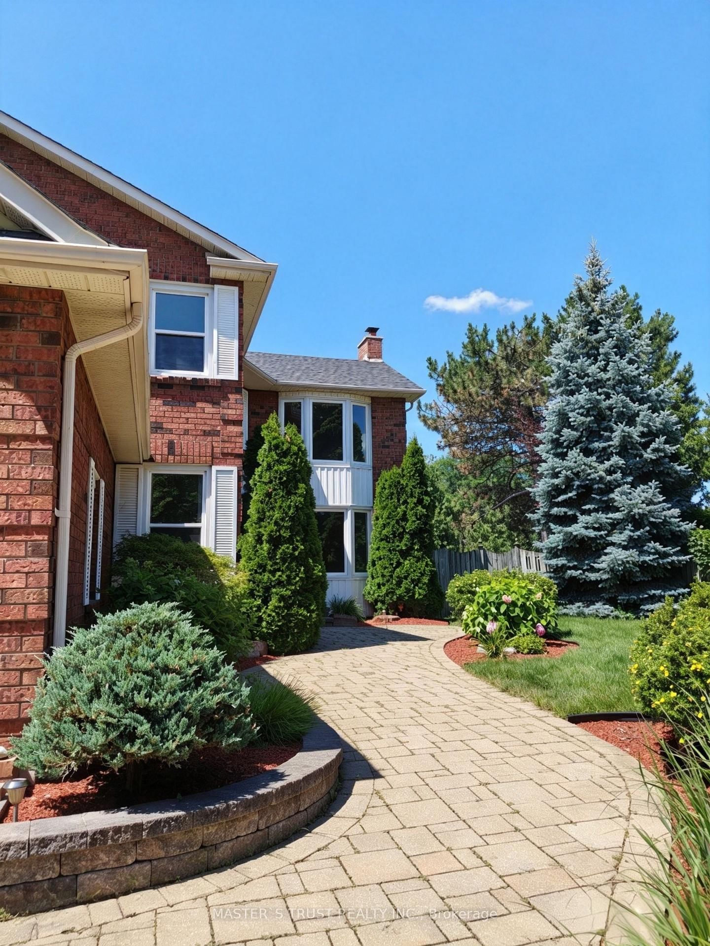 47 Glen Hill Dr, Whitby — 3