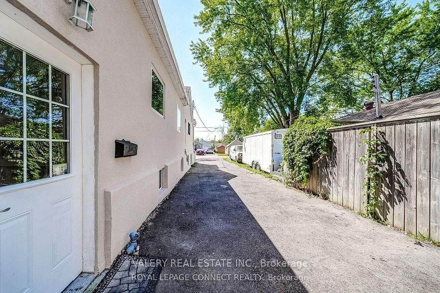 158 Beach Rd, Georgina — 28