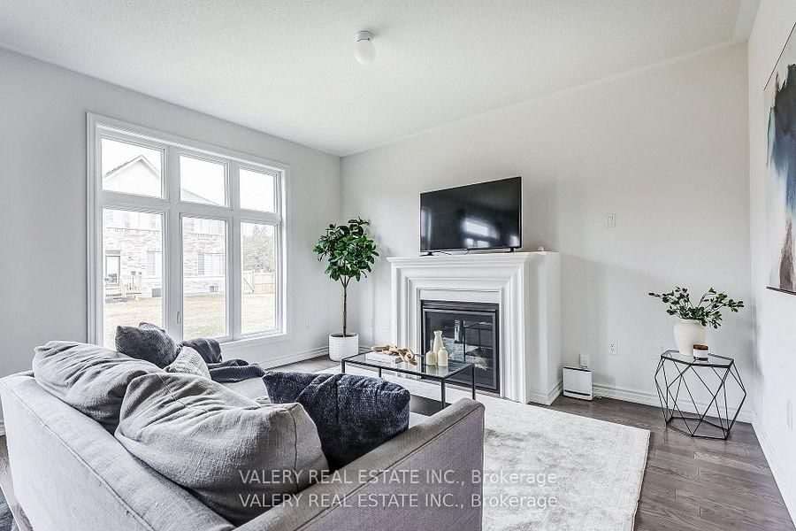 26 Sam Battaglia Cres, Georgina — 10