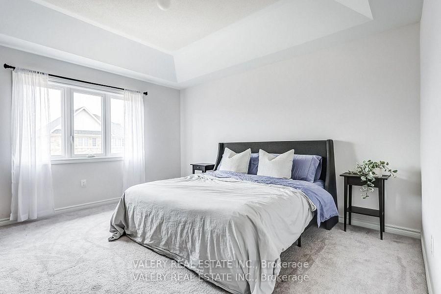 26 Sam Battaglia Cres, Georgina — 13