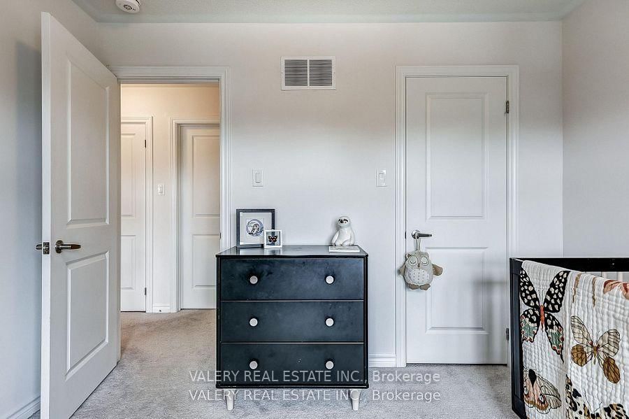 26 Sam Battaglia Cres, Georgina — 20