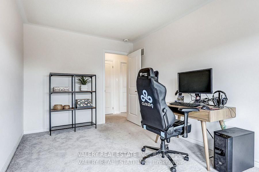 26 Sam Battaglia Cres, Georgina — 22