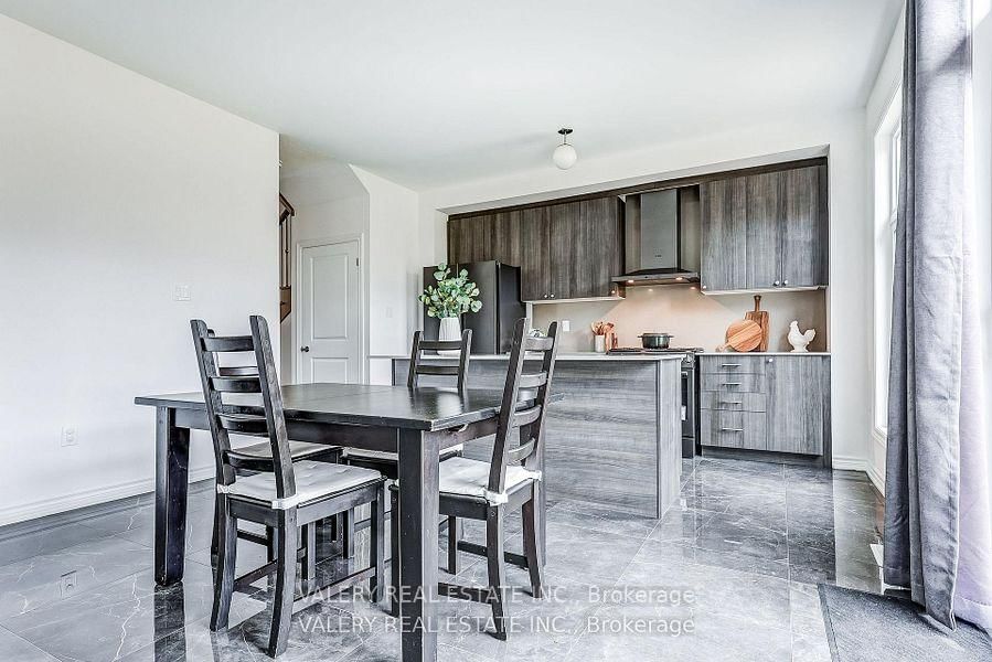 26 Sam Battaglia Cres, Georgina — 3