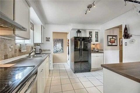 326 Lorne(Main Floor) Ave, Newmarket — 4