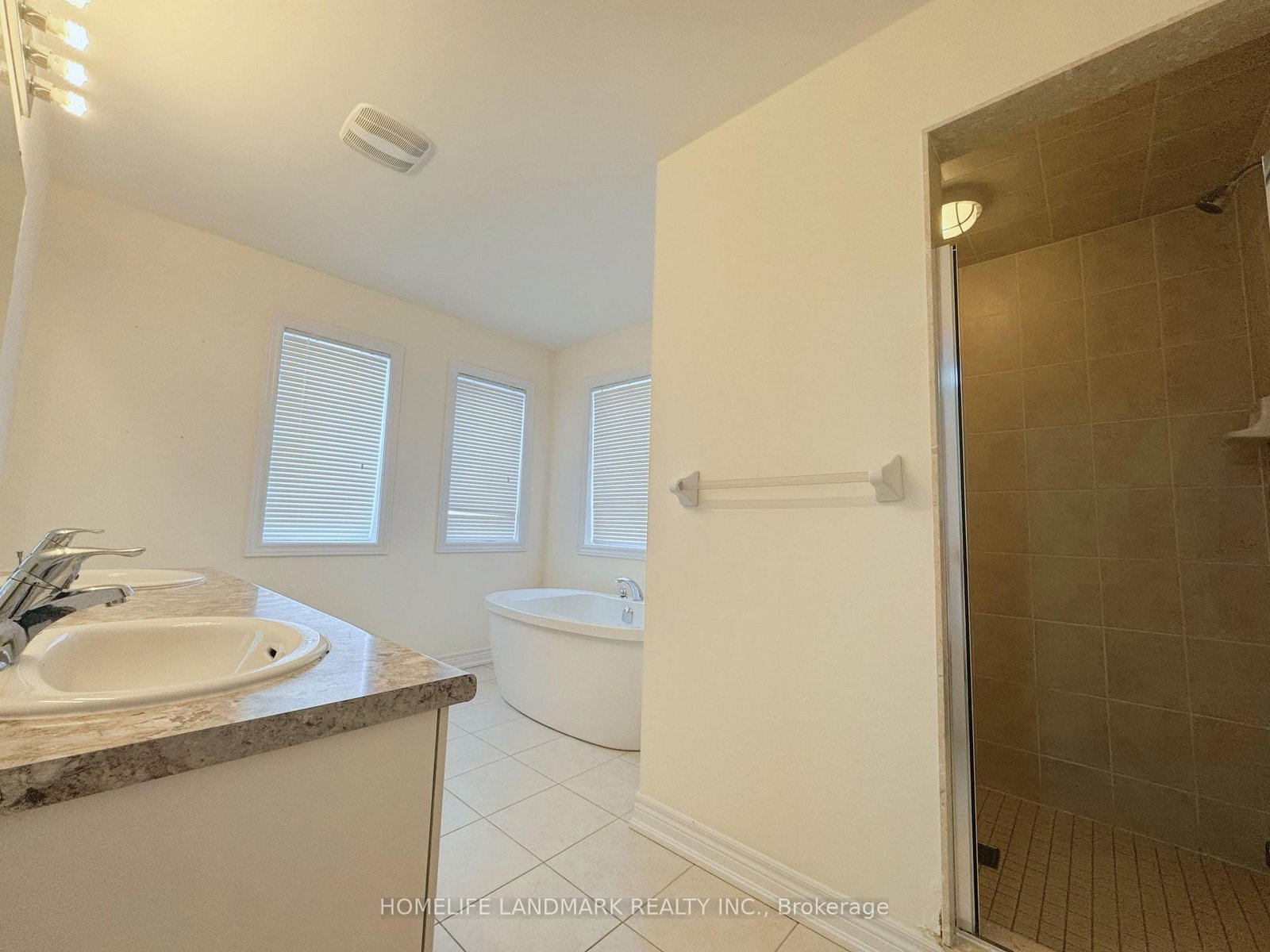 36 Applegate Dr, East Gwillimbury — 20