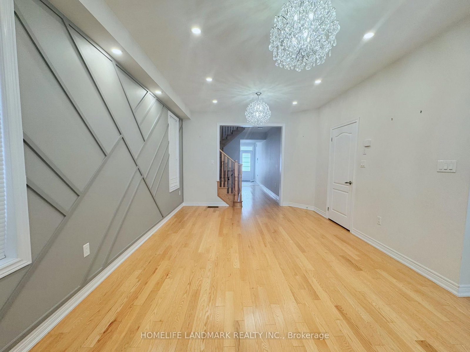 36 Applegate Dr, East Gwillimbury — 3