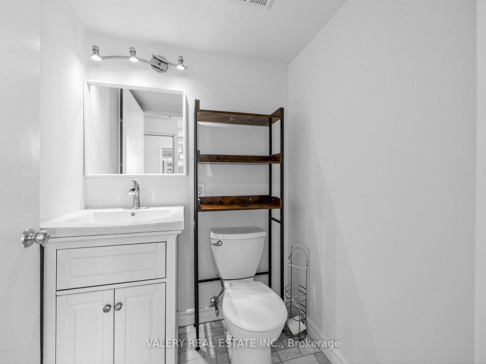 827-250 Manitoba St, Toronto — 17