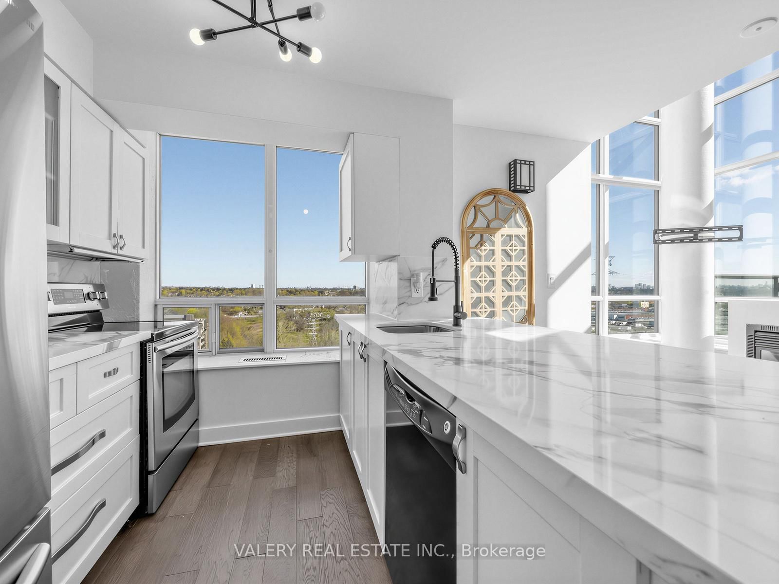 827-250 Manitoba St, Toronto — 5
