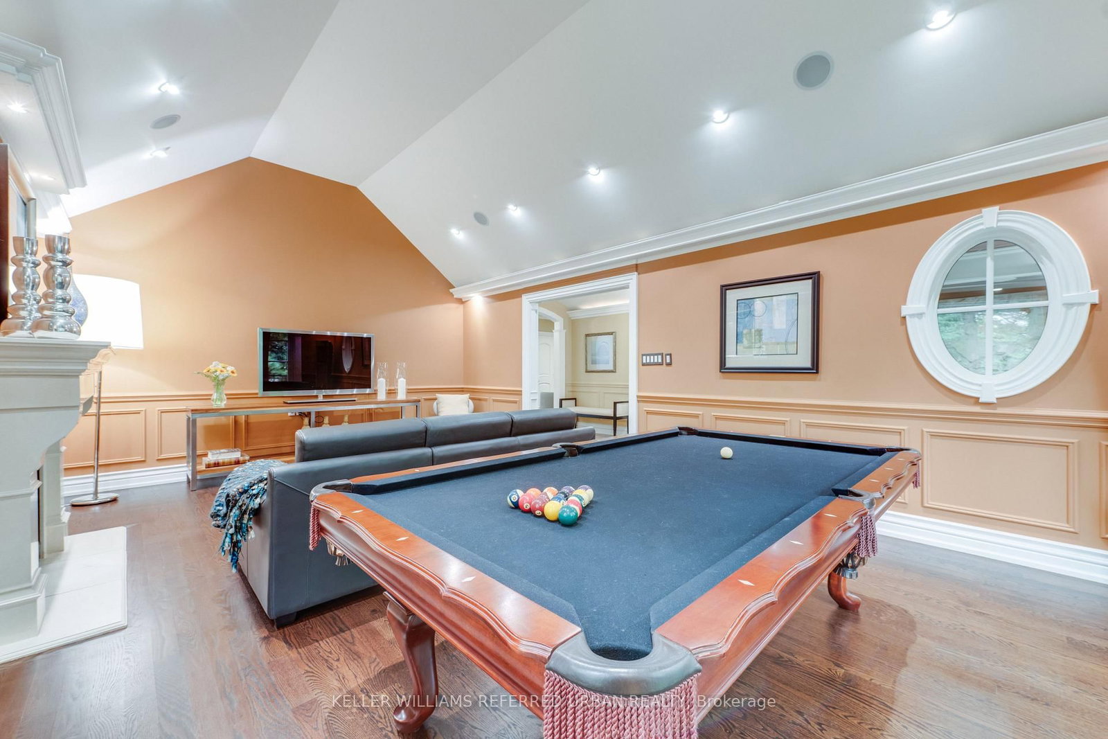 11 Country Club Dr, Toronto — 12