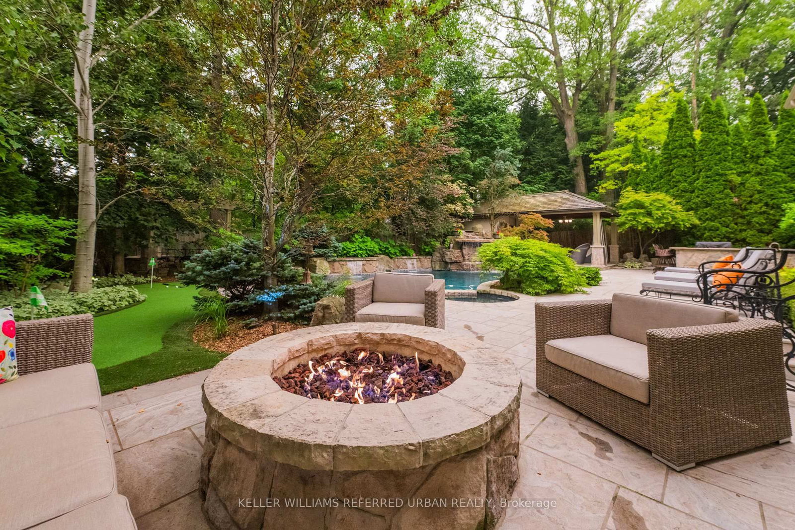 11 Country Club Dr, Toronto — 42