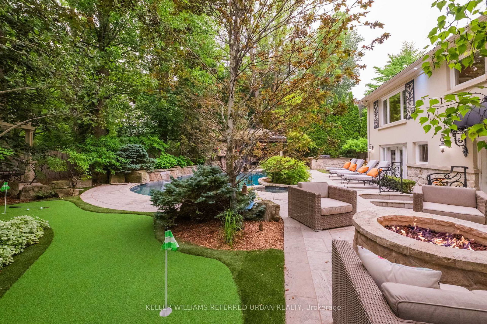 11 Country Club Dr, Toronto — 43