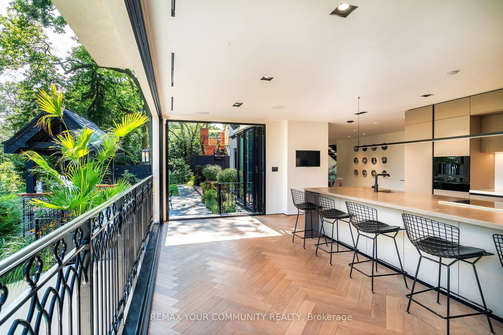 57 Baby Point Cres, Toronto — 4