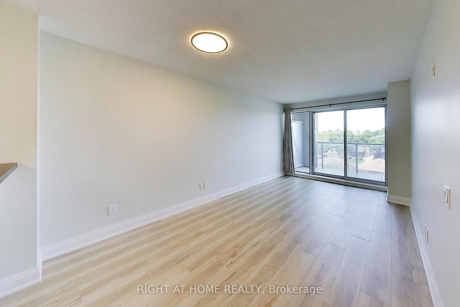 407-1040 The Queensway, Toronto — 10