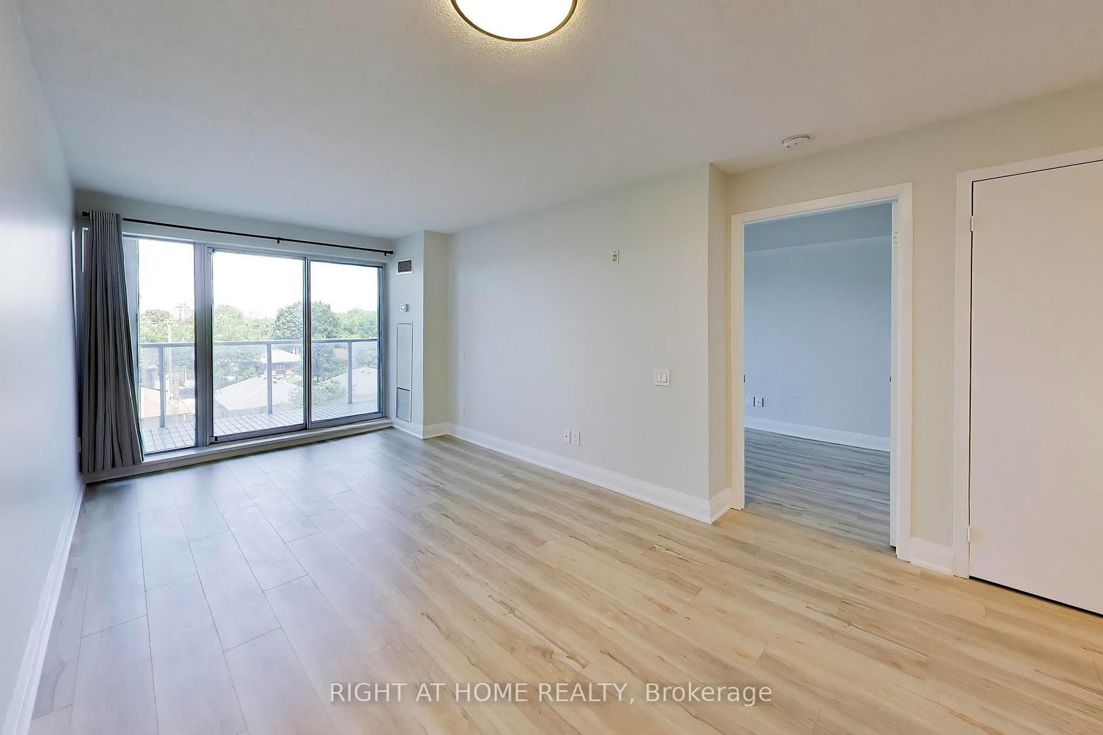 407-1040 The Queensway, Toronto — 12