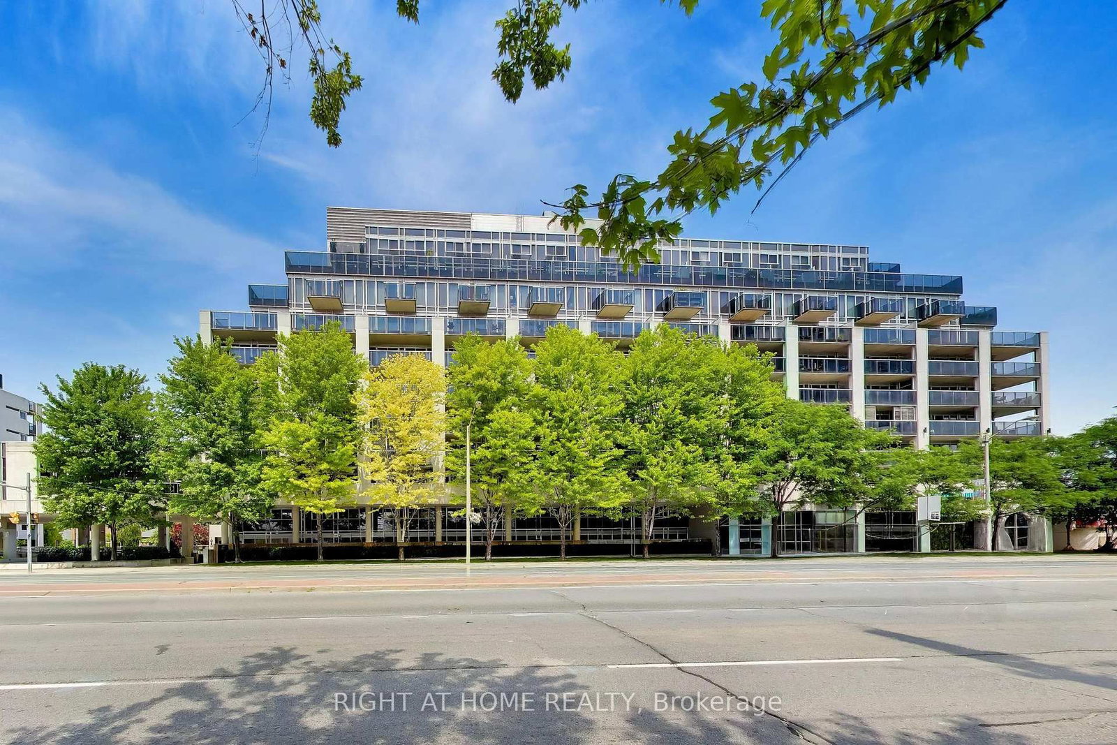 407-1040 The Queensway, Toronto — 2