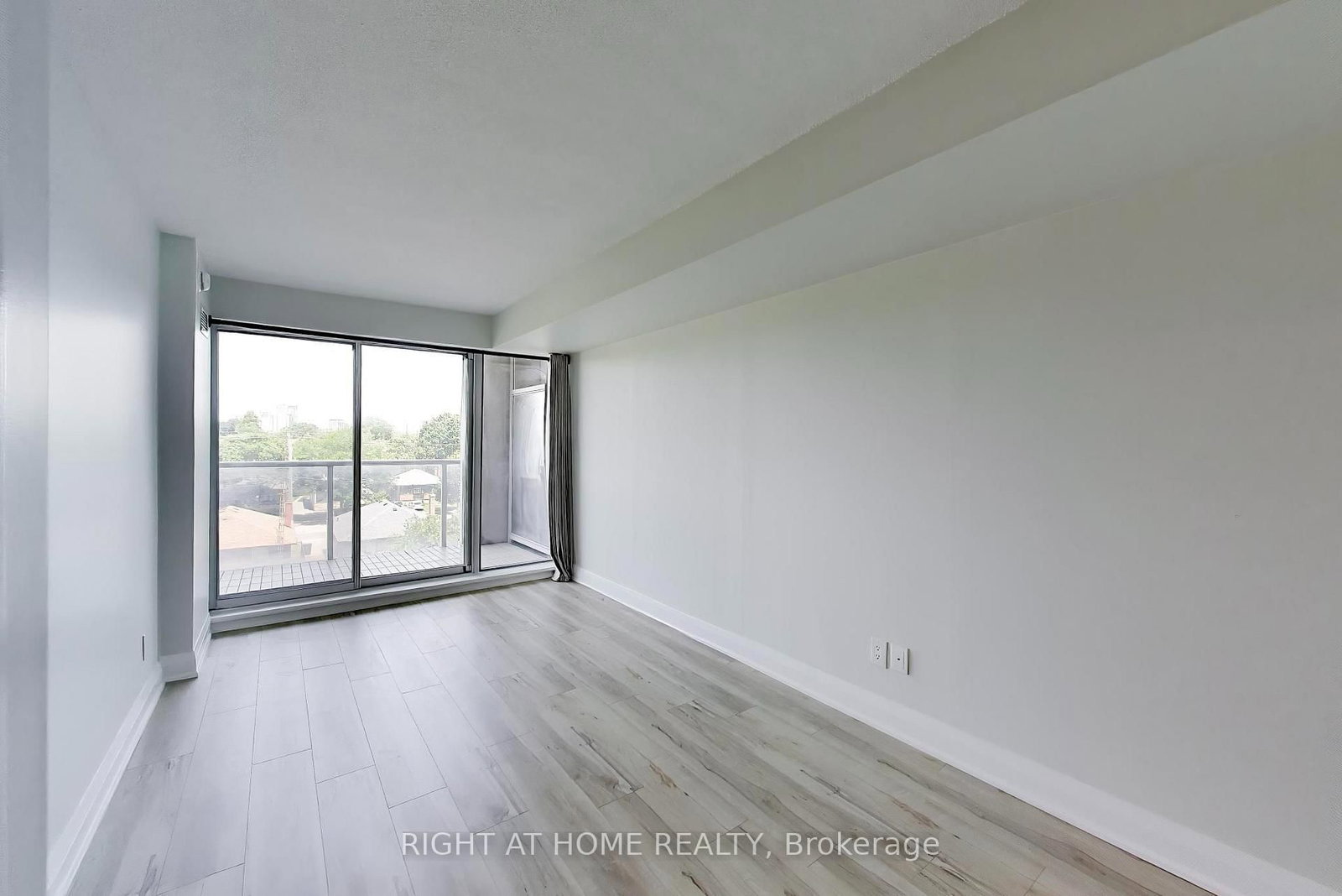 407-1040 The Queensway, Toronto — 22