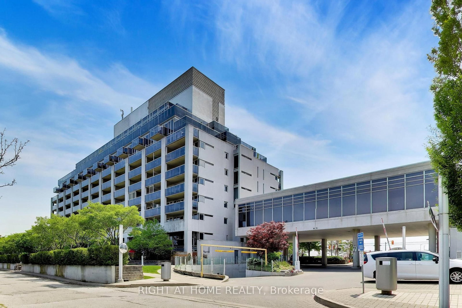 407-1040 The Queensway, Toronto — 5
