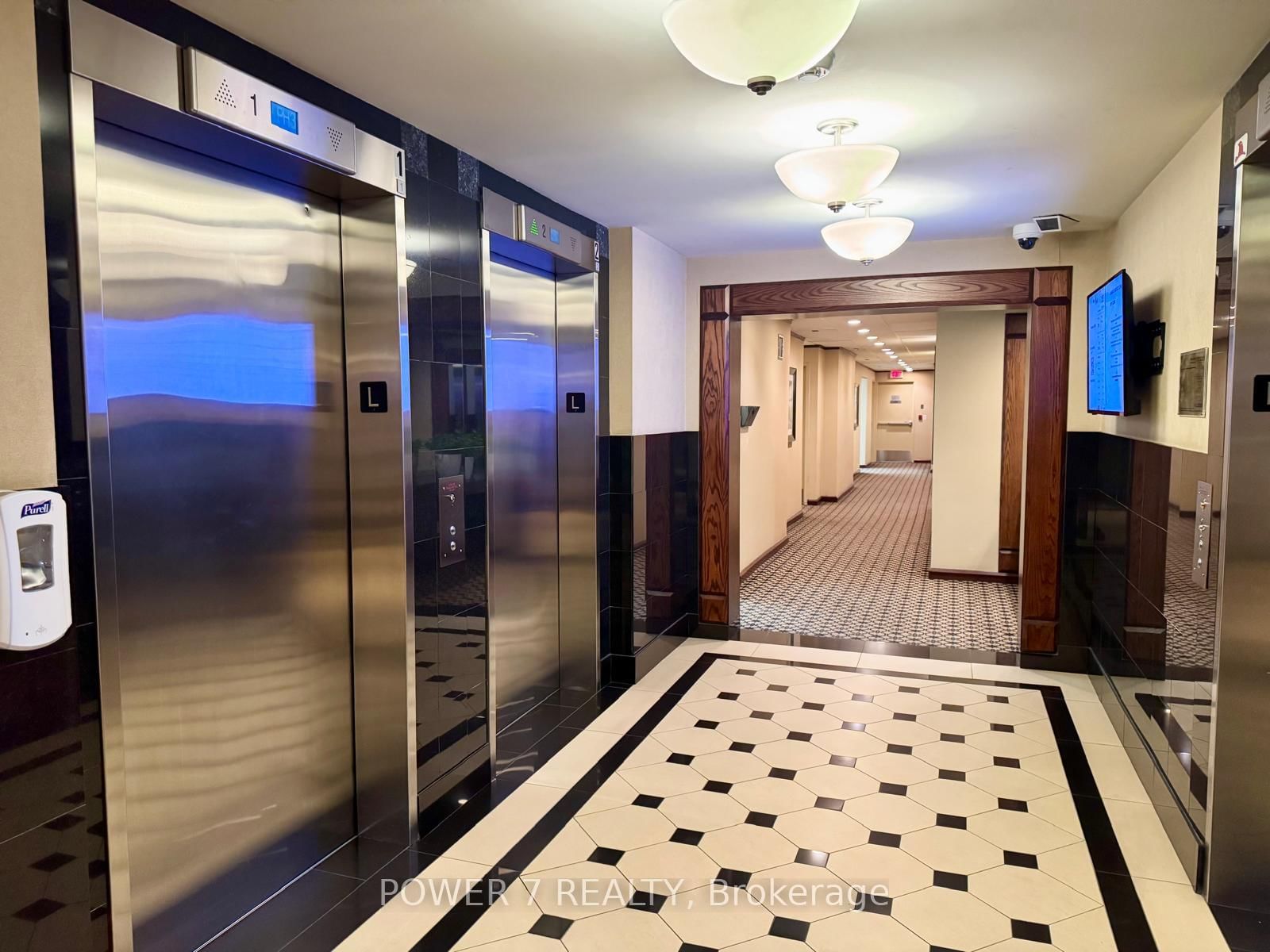 PH304-101 Subway Cres, Toronto — 4