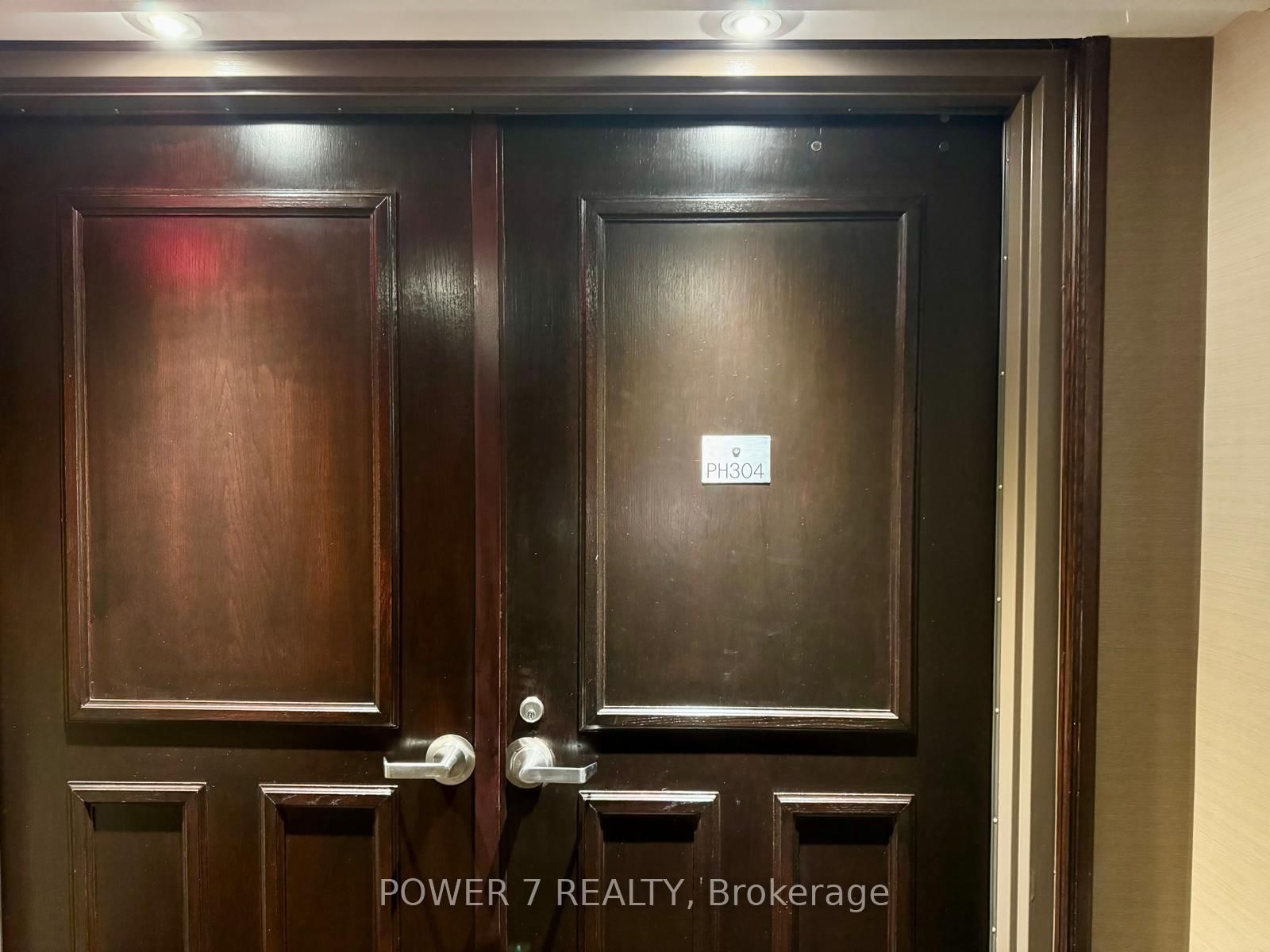 PH304-101 Subway Cres, Toronto — 5