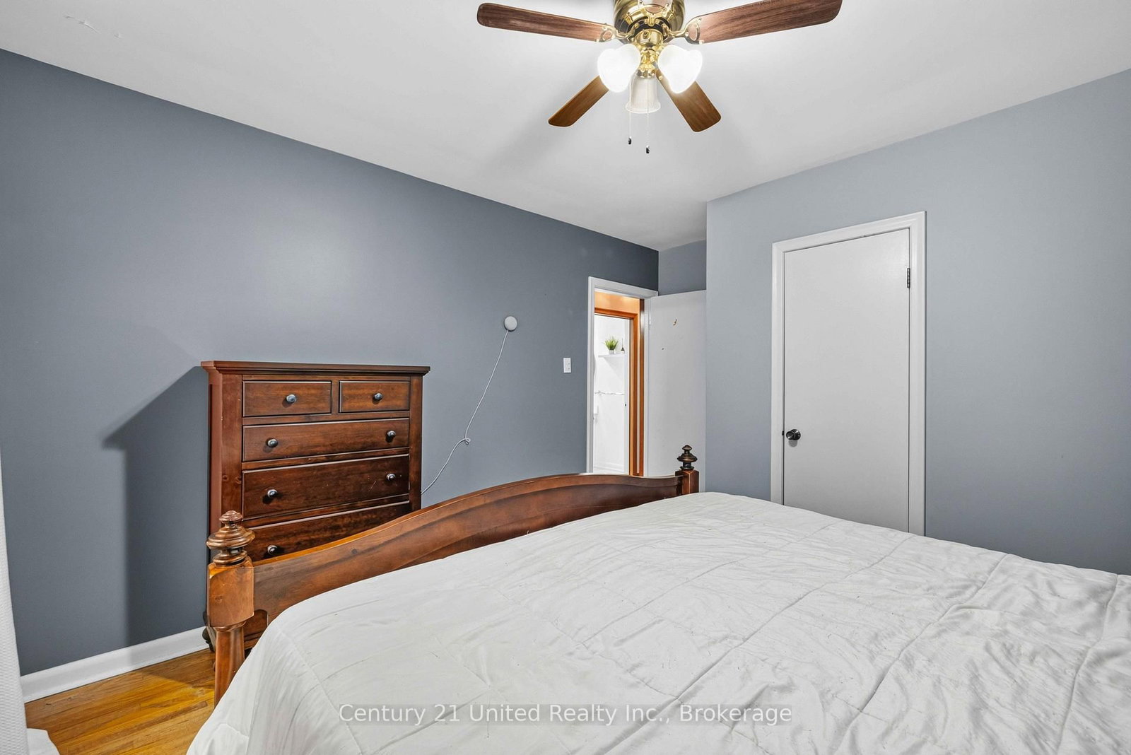 377 Chesterfield Ave, Peterborough — 12