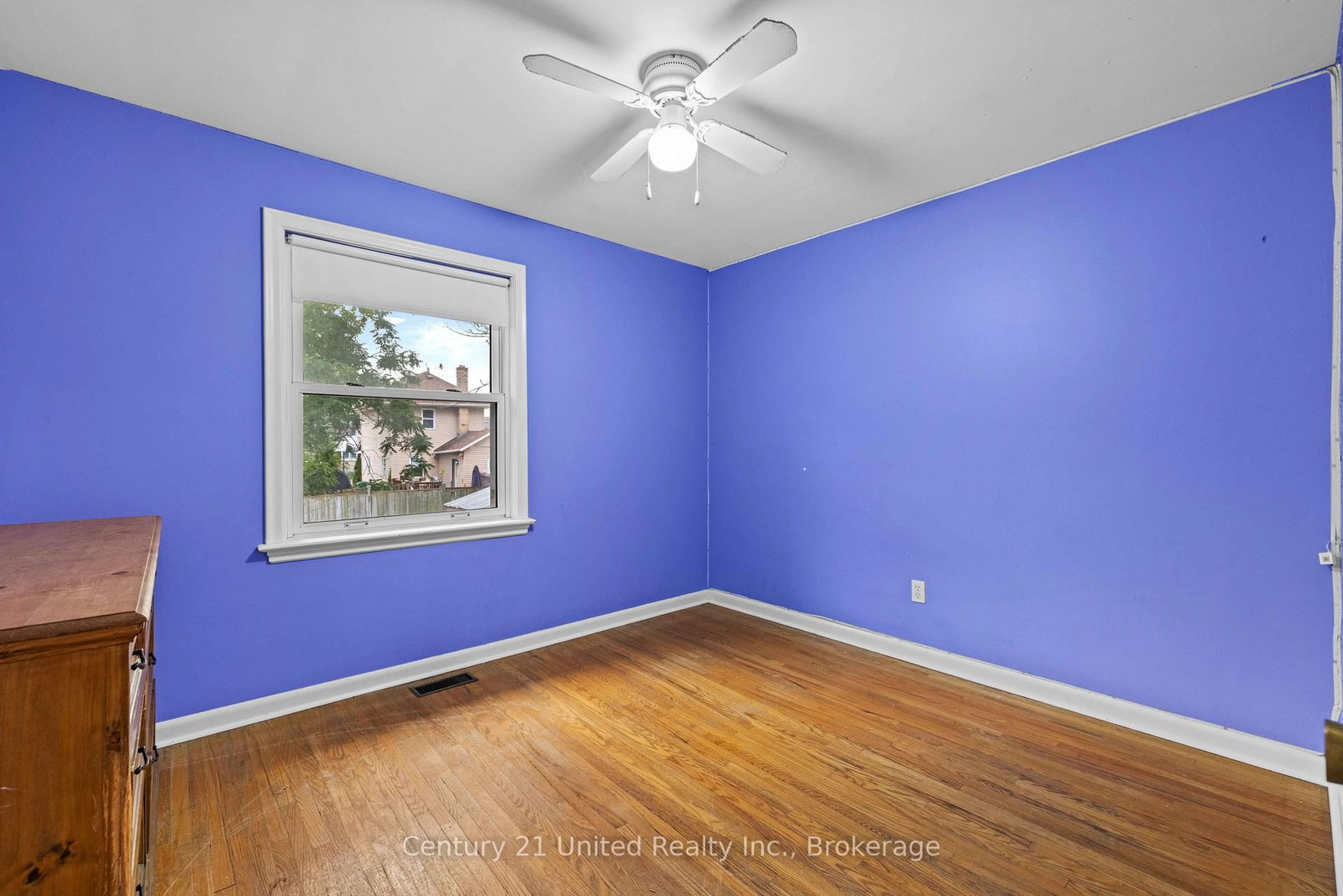 377 Chesterfield Ave, Peterborough — 13