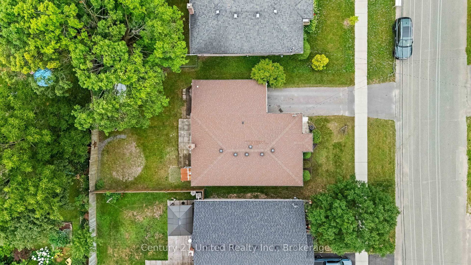 377 Chesterfield Ave, Peterborough — 25