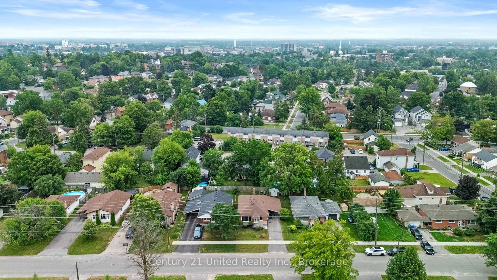 377 Chesterfield Ave, Peterborough — 26